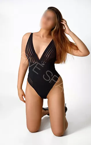 Emma, Masajista Erotica para Masajes eroticos en Madrid